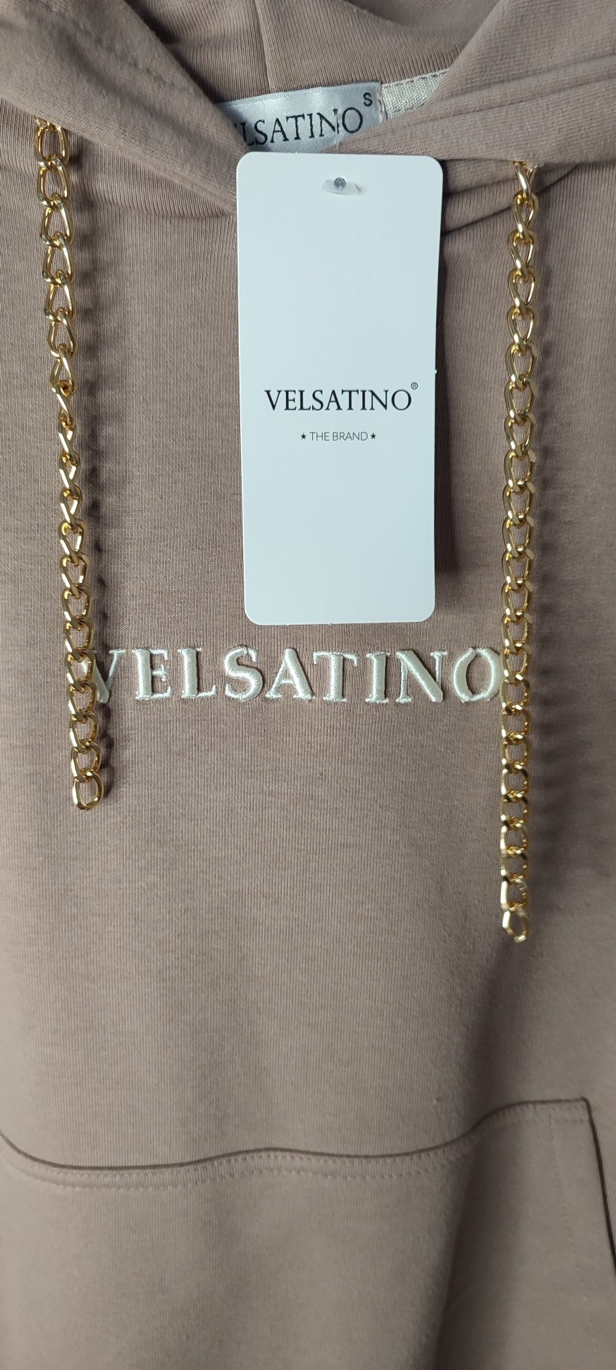 Piękny dres damski Velsatino