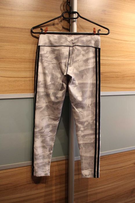 Świetne leginsy, damskie, ADIDAS ESSENTIALS,roz.S