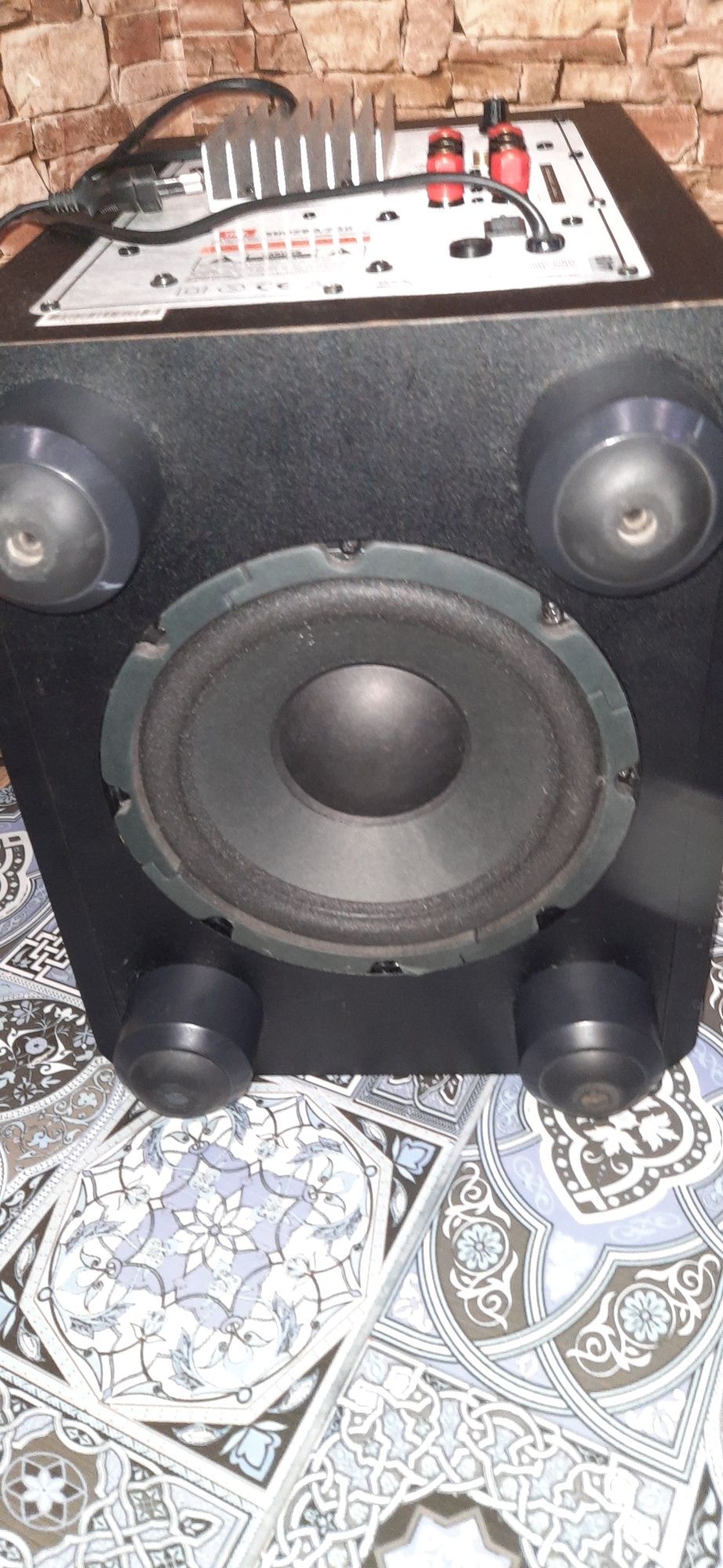 Сабвуфер JBL Sub 200/230