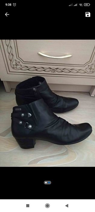 Ботінки шкіряні жіночі