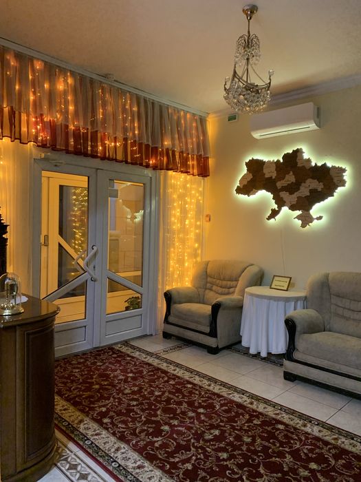 2к квартира подобово .Кіцмань.центр.