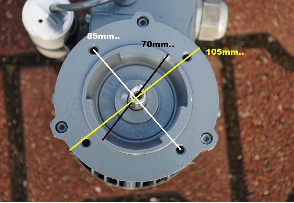Silnik elektryczny kołnierzowy 0.18kw. 1380obr./min. 230V. Jednofazowy
