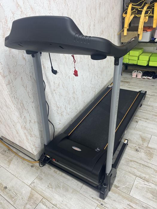 Бігова доріжка InterFit TS4 K340F