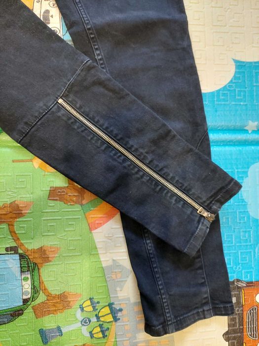 Продам джинси Prada