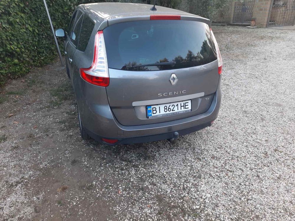 Renault Scenic автомобіль