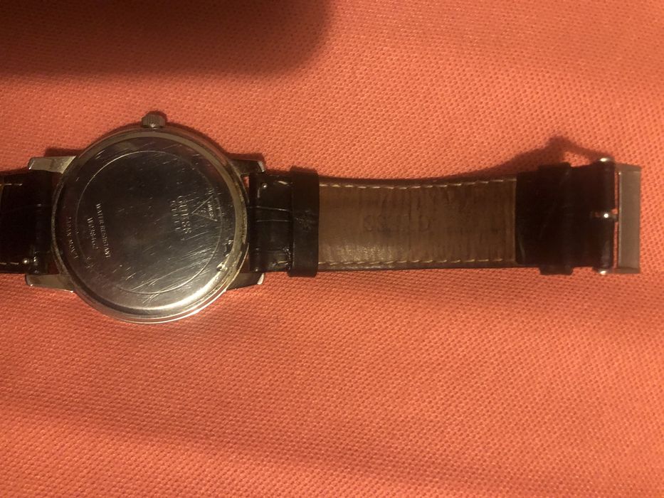 Relogio classico Guess