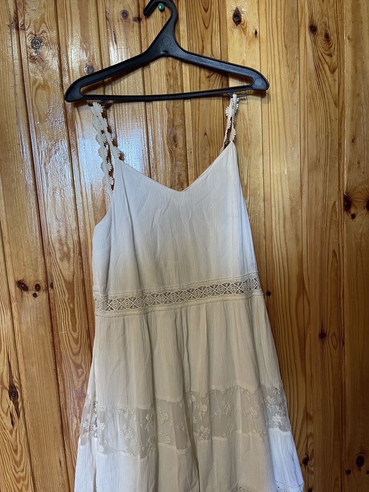 Плаття літнє білого кольору