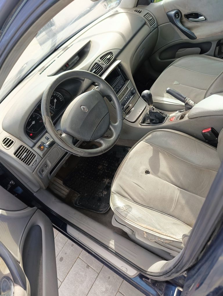 Renault Laguna 2  1.8lpg