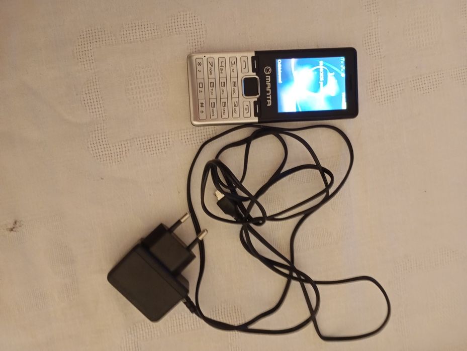 Telefon Manta model TEL92411S na dwa karty SIM działa