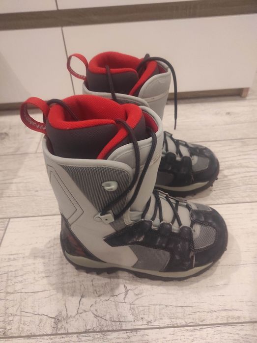 Buty snowboardowe na deskę Salomon 33 34 długość wkładki 21cm