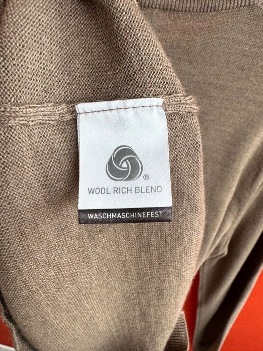 VNECK Italy чоловічий вовняний шерстяний світер светр кофта розмір L