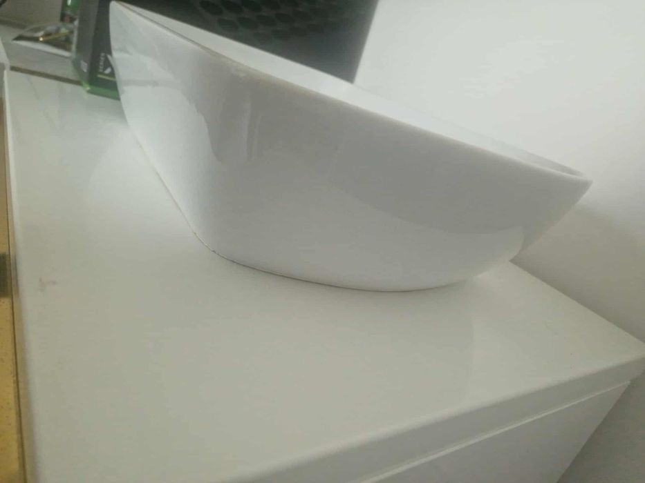 Umywalka nadblatowa IO 50cm