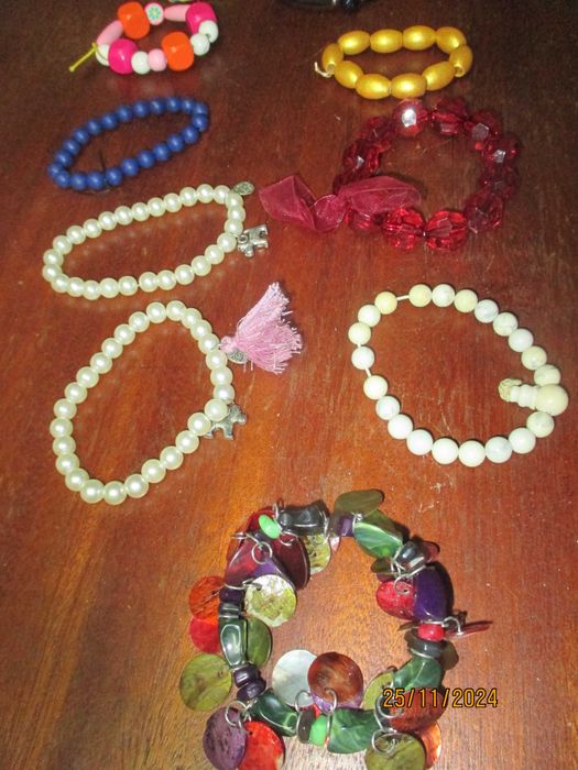 Bijuteria - 10 pulseiras