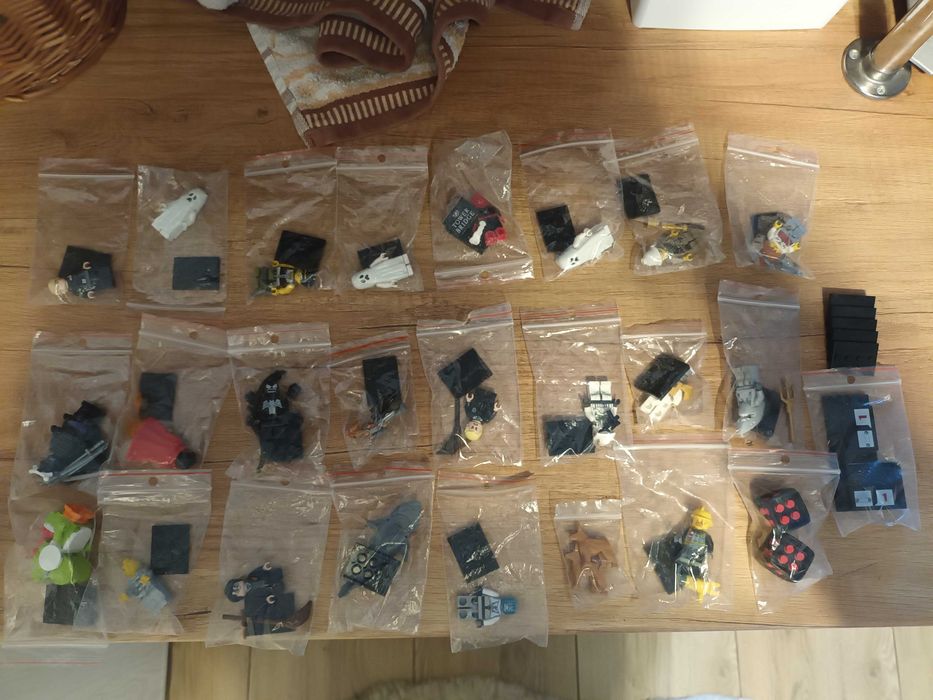 Ogromna wyprzedaż zestawów, figurek i pojemników Lego / 56 sets