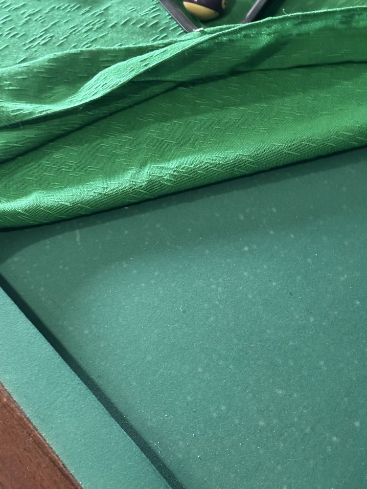 Vendo Bilhar e tacos de bilhar