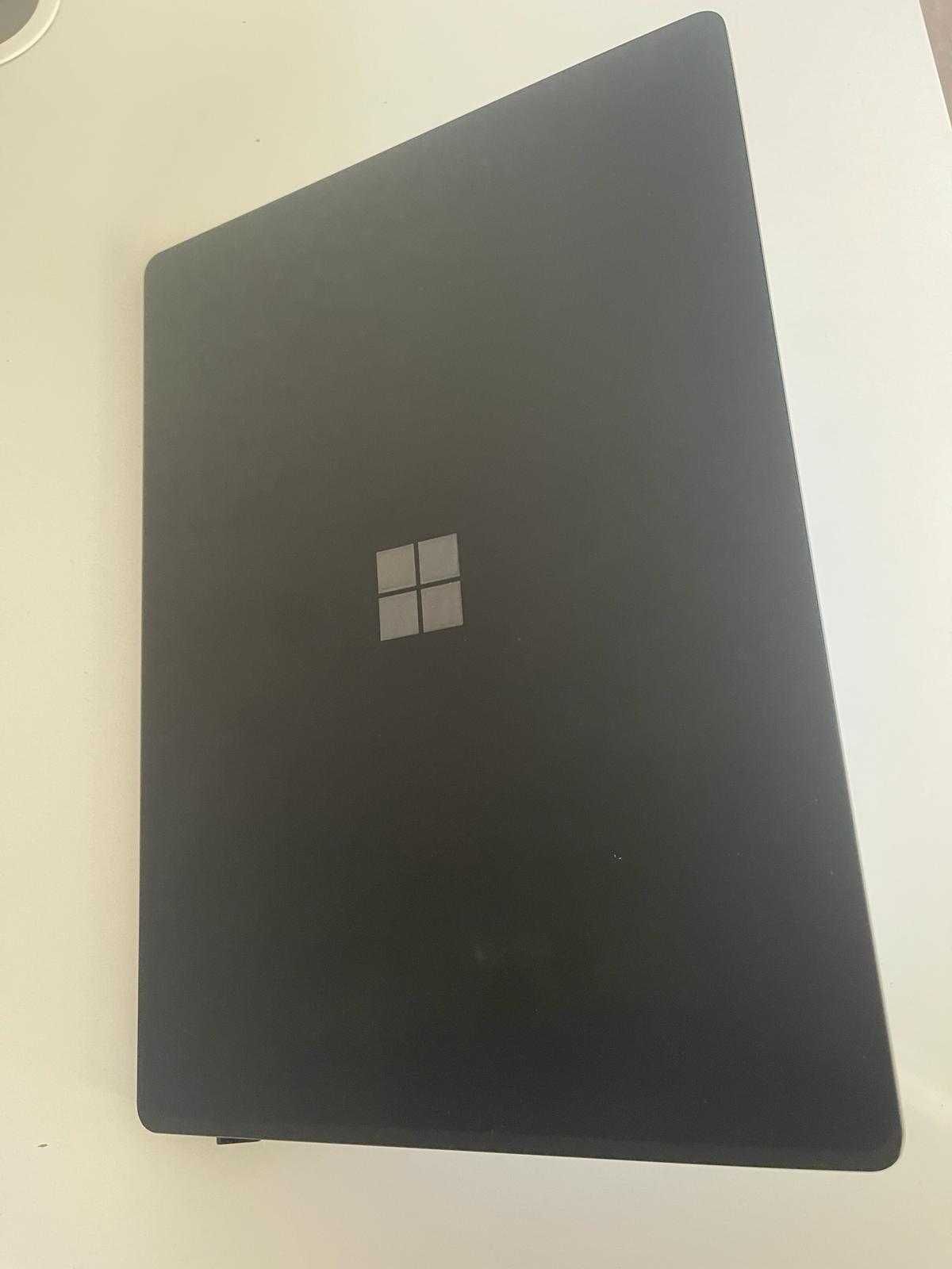 Microsoft Surface Laptop 3 13,5 " Intel Core i5 8 GB / 256 GB czarny