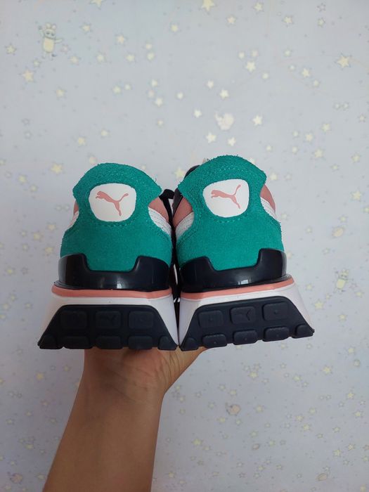 Жіночі нові оригінальні кросівки PUMA