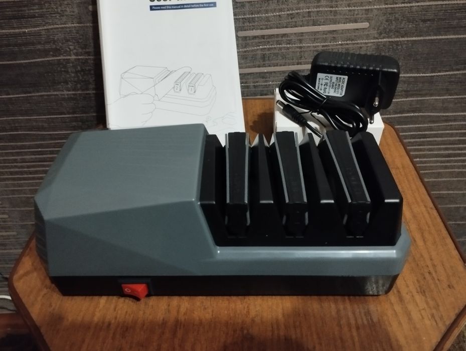 Професійна електро точилка для ножів ножеточка трьохступенева