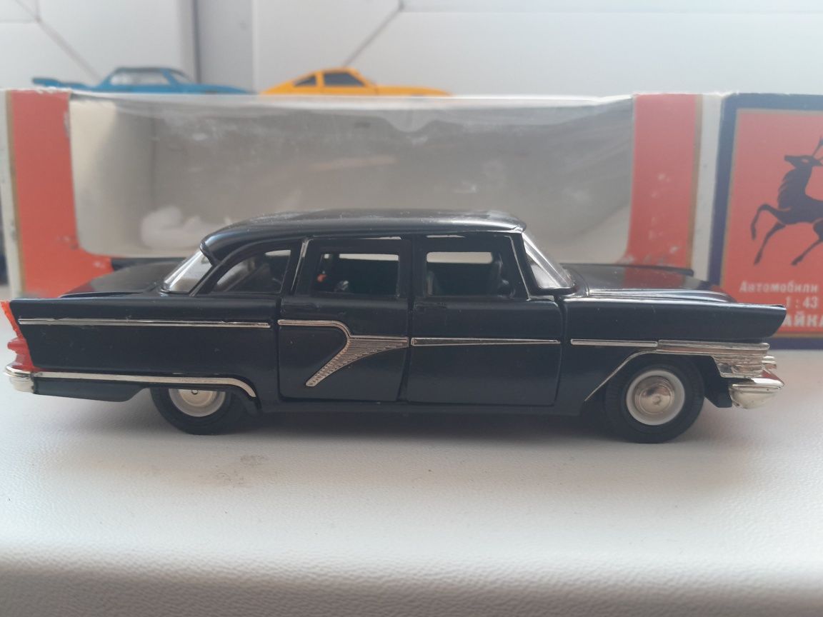 Gaz 13 Czajka CCCP USSR Novoexport 1:43