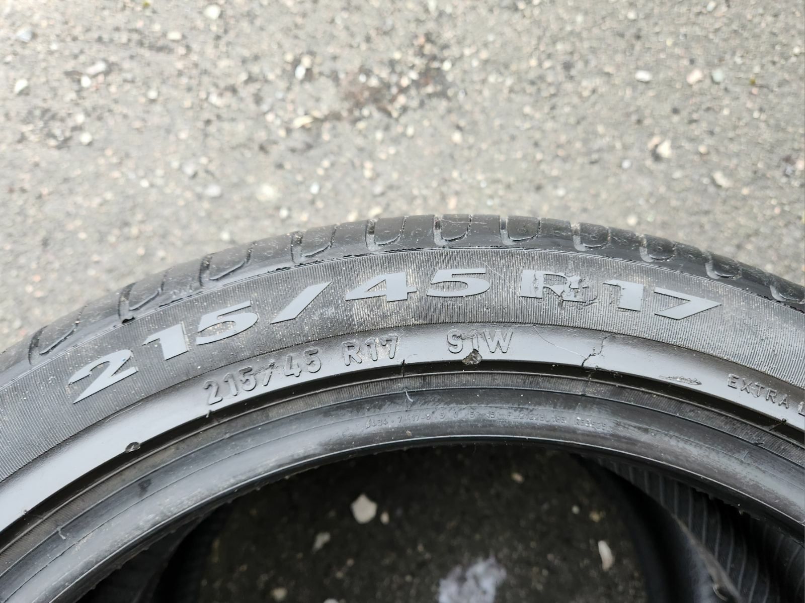 Шины. Колеса. Резина 215/45 R17 Pirelli лето.