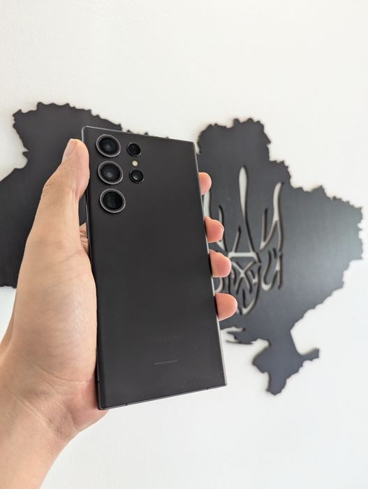 Samsung s23 Ultra 256gb. Гарний стан