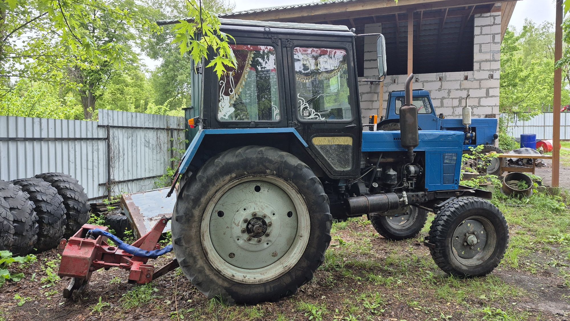 МТЗ-80 велика кабіна з під бурякового комбайна , стан відмінний.