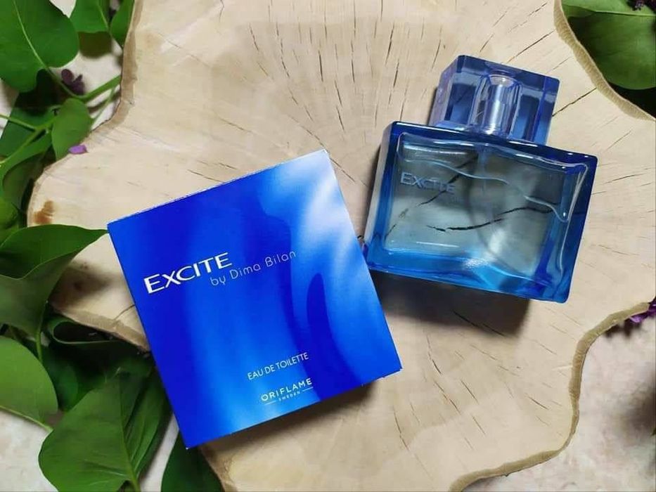 Розпродаж парфумів та косметики