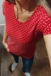 Czerwona bluzka w kropki s