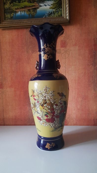 Ваза для квітів напольна