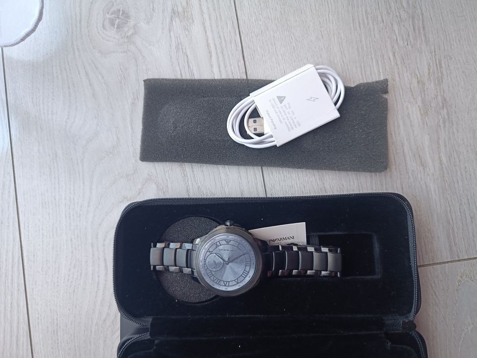 Emporio Armani Art5011 nowy smartwatch