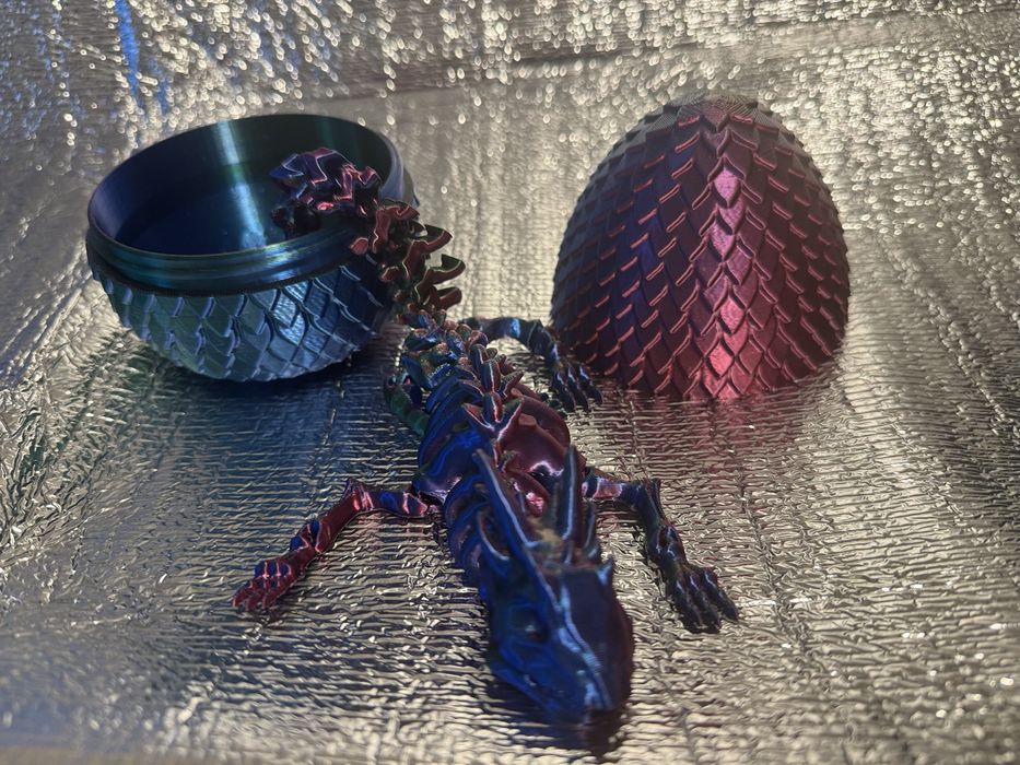 Яйце дракона і скелетон ящірка динозавр іграшка 3д