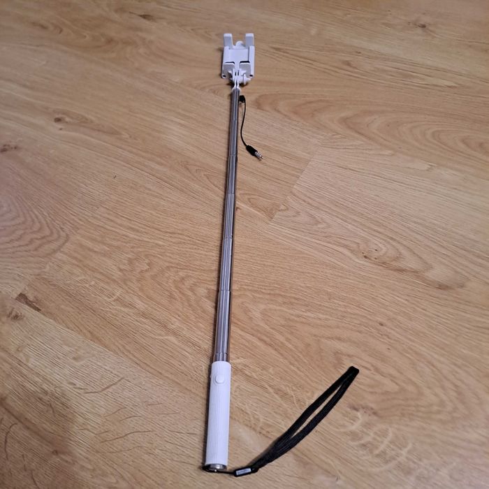 Uchwyt teleskopowy do telefonu / selfie