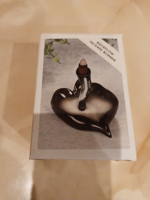 Kominek zapachowy z przepływem