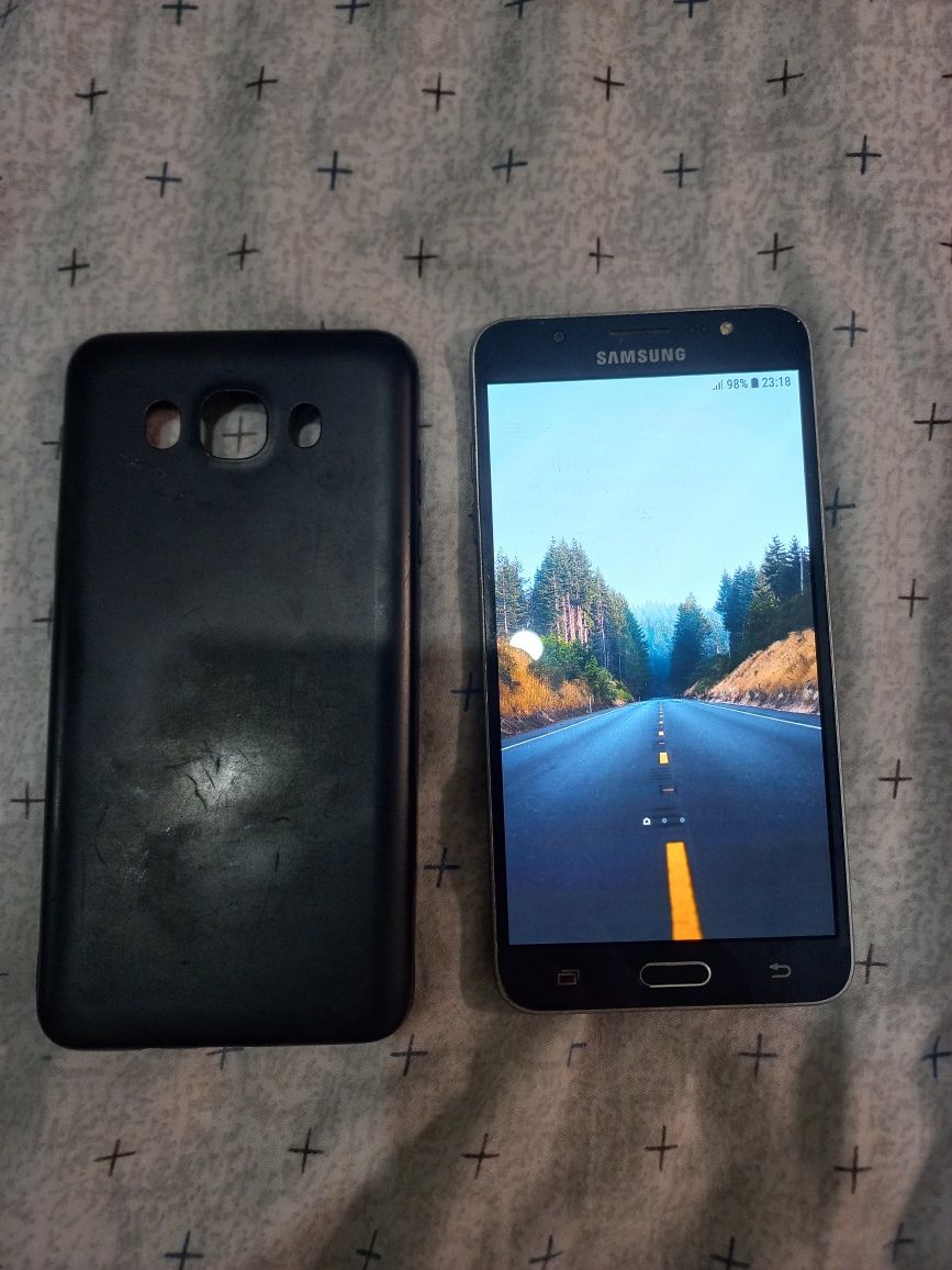 Продам Samsung J7 DUOS