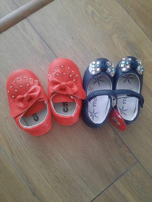 Туфельки для дівчинки