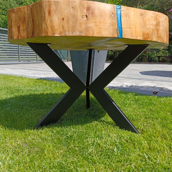 Stolik z litego drewna , plastra z żywicą