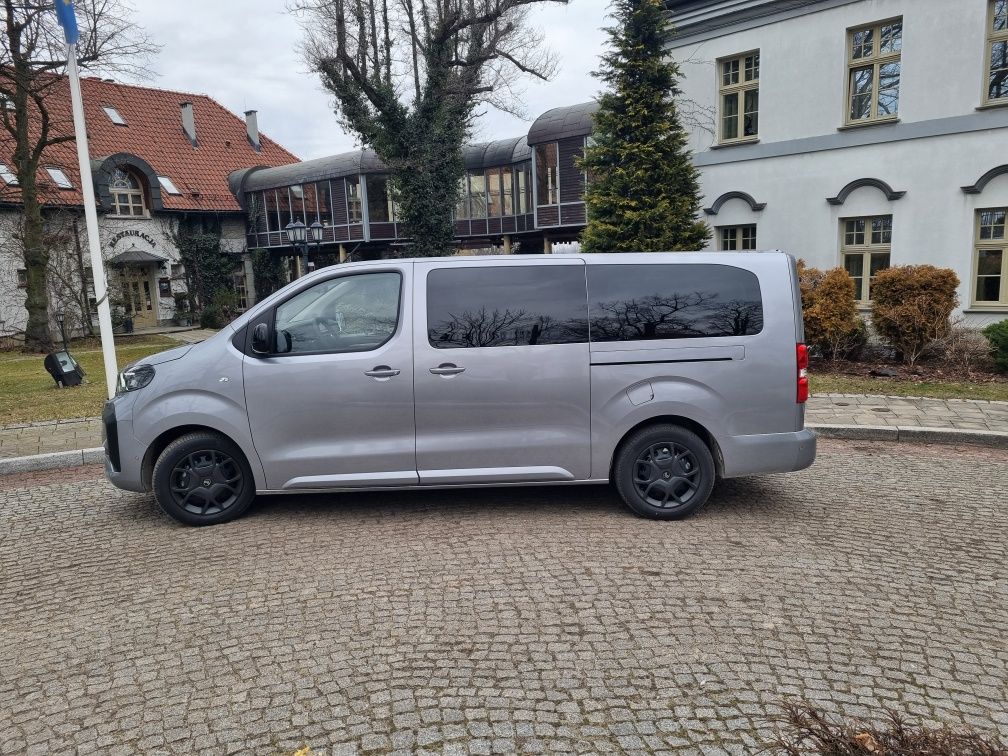 Wynajem Busów 9 osobowych  2025r 2L Citroen SpaceTourer 180 koni  Auto