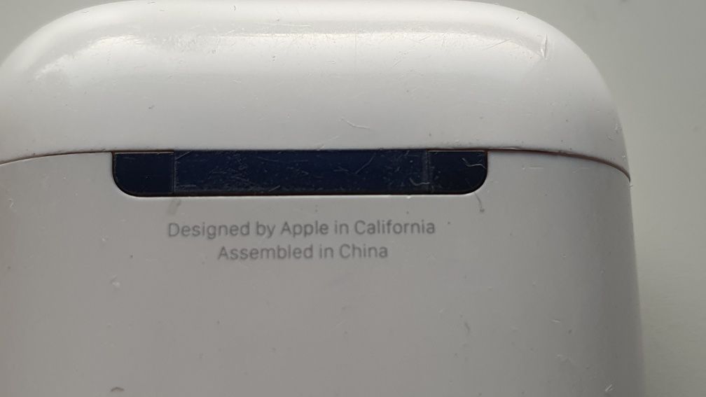 Apple AirPods Gen 2 A1602 (EMC2862) ładowarka case  etui ładujące
do n
