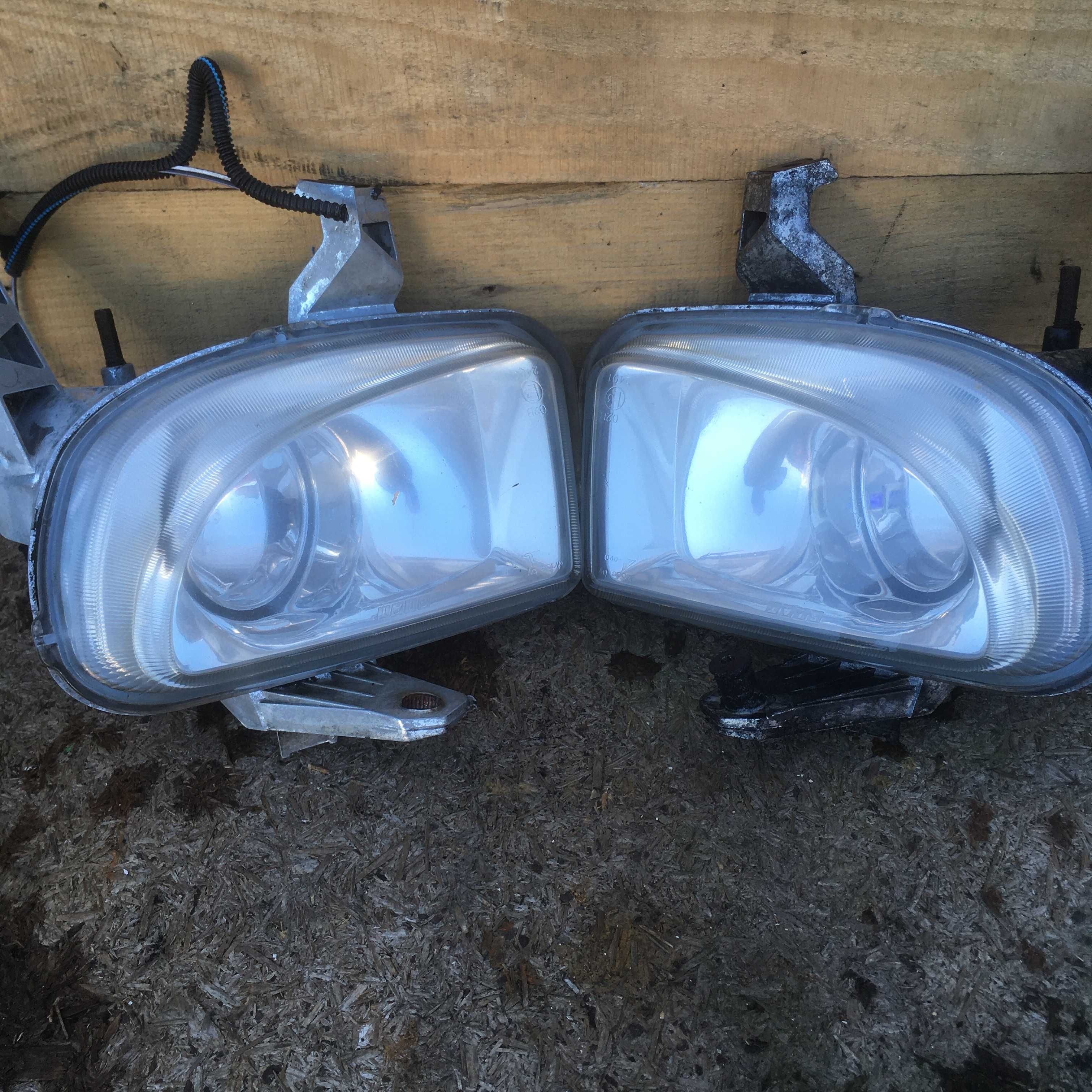 lampa przeciwmgielna lewa prawa grande punto 06 rok fiat