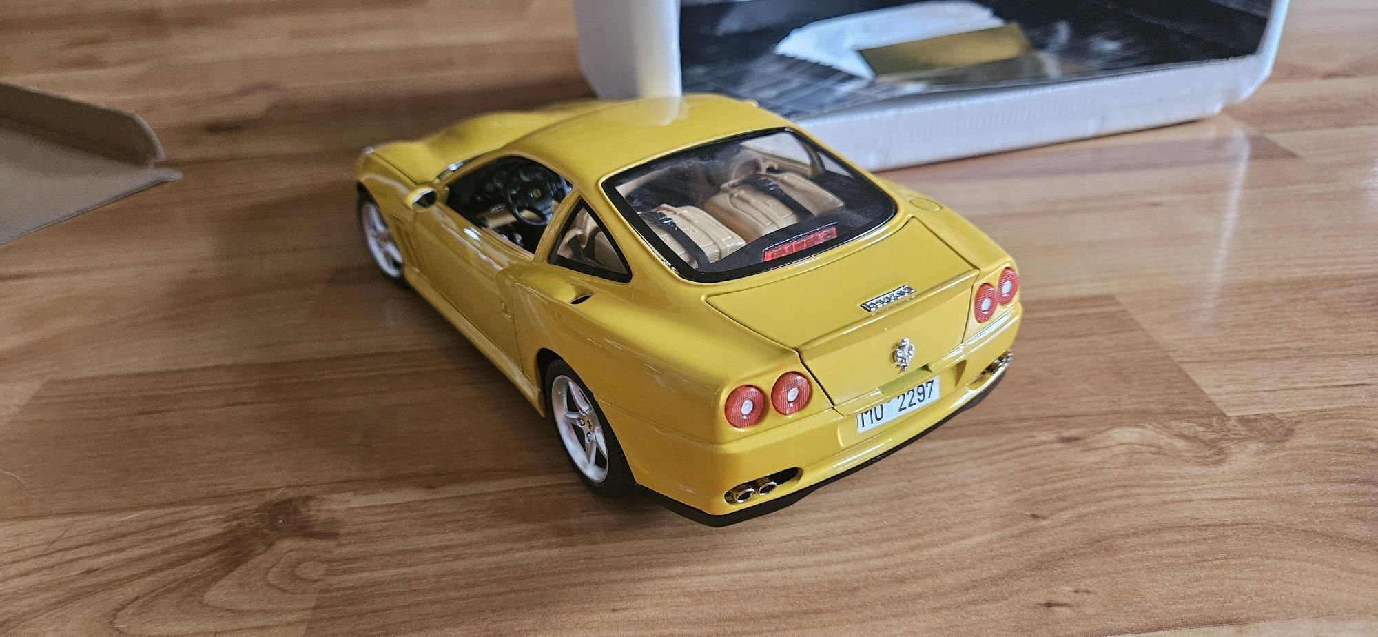 1:18 Burago Ferrari 550 Maranello