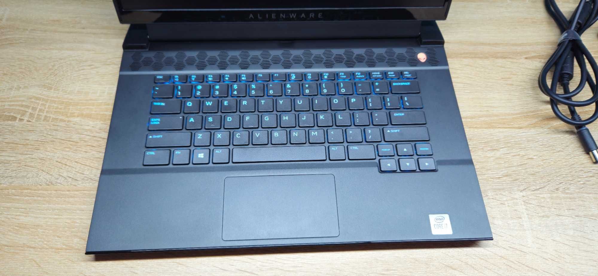 Dell Alienware M15 R3 i7-10750H, RTX 2070 Super 8GB, 1TB SSD, 32GB RAM