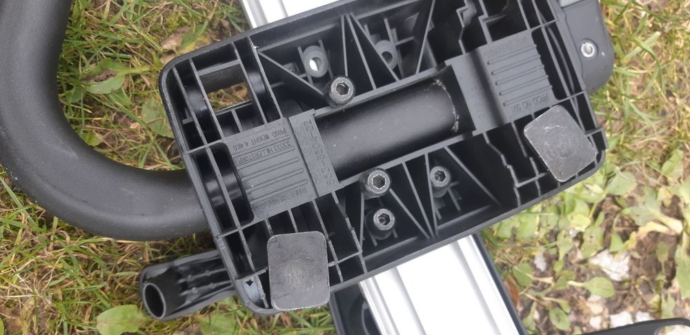 Bagażnik rowerowy dachowy Audi ( Thule 591) oryginalny