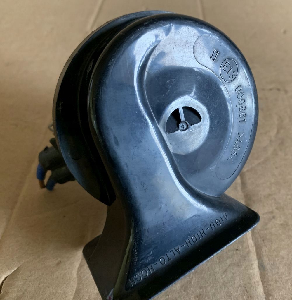 Klakson. Opel Combo. 000661