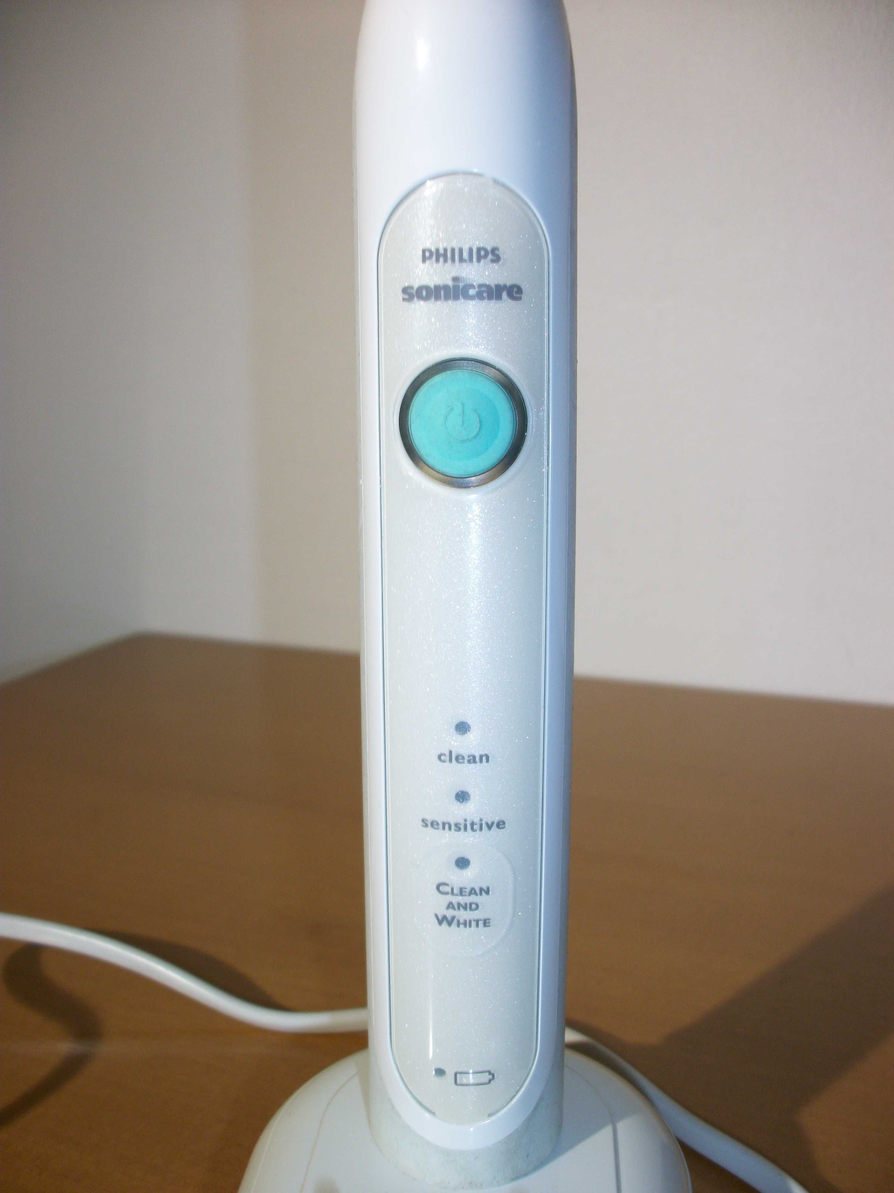 Escova elétrica Philips Sonicare Protective Clean