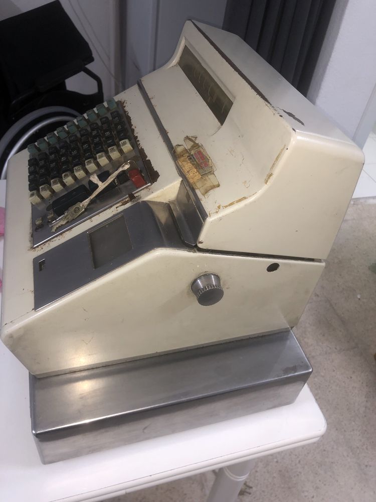 Maquina registadora antiga