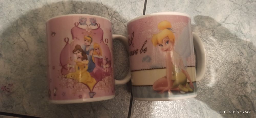Kubek z postaciami z bajek Disney'a