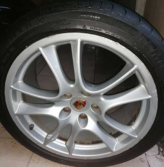 Диски 10J ET50 5*130 R21 с резиной 295/35 на Porsche Cayenne 2002-2009