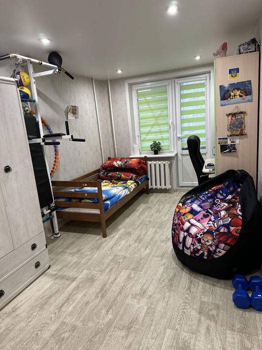 3 кімнатна квартира в Центрі з дизайнерським ремонтом[]