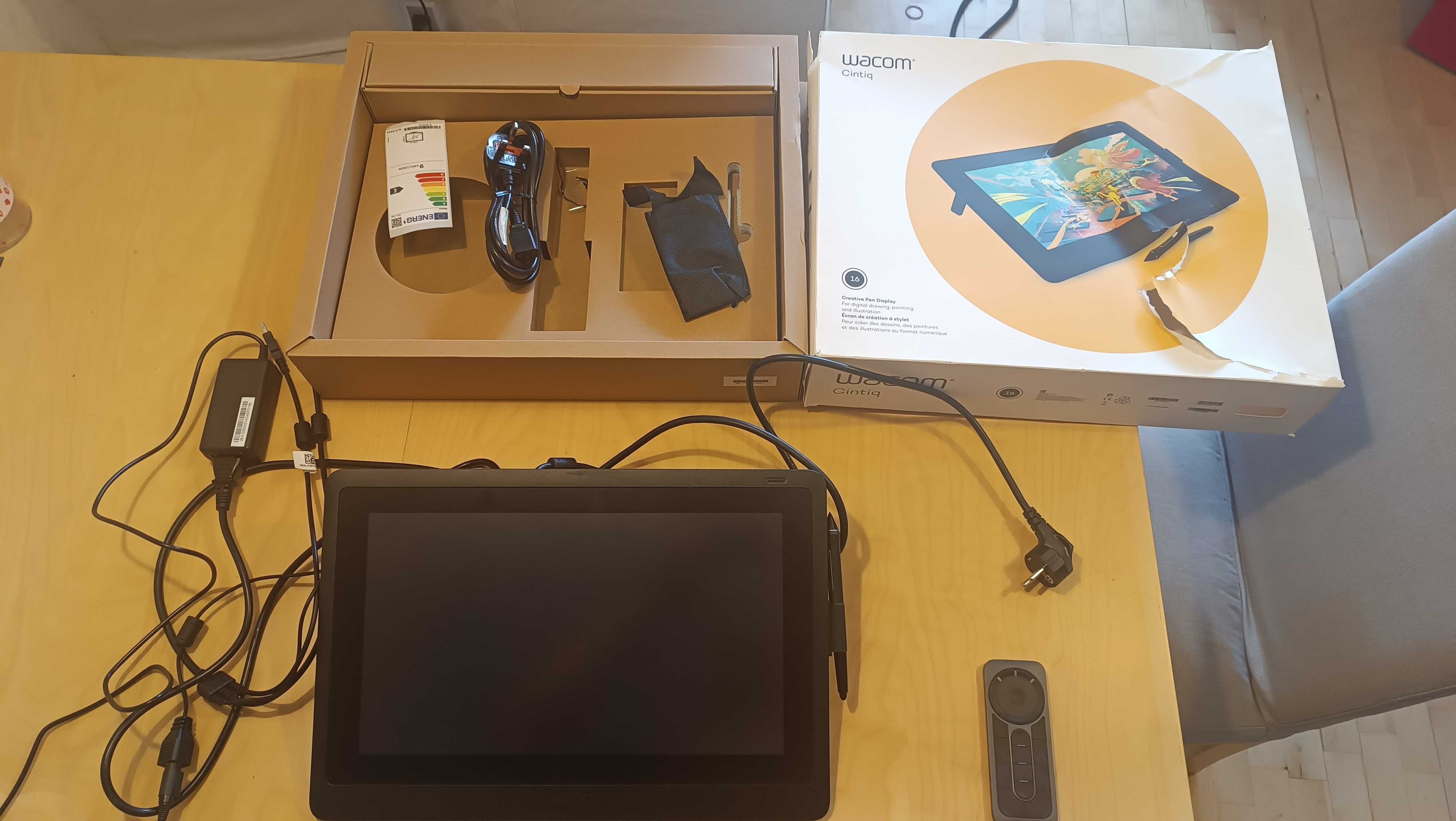 Wacom cintique 16 + remote controller