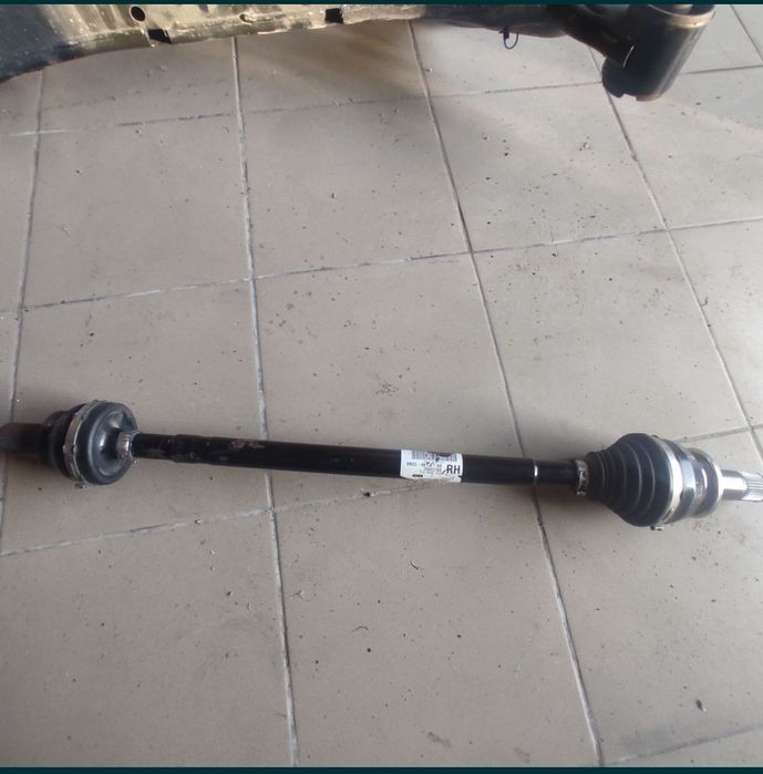 Піввісь Jaguar F-pace T4A1808